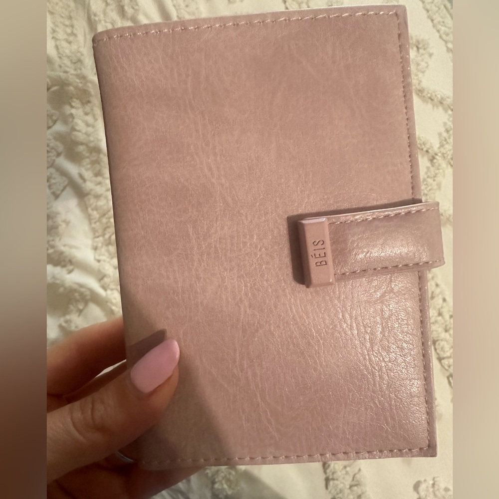 BÉIS Pink Passport Holder